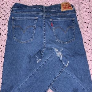 Levi skinny’s, cropped, ripped